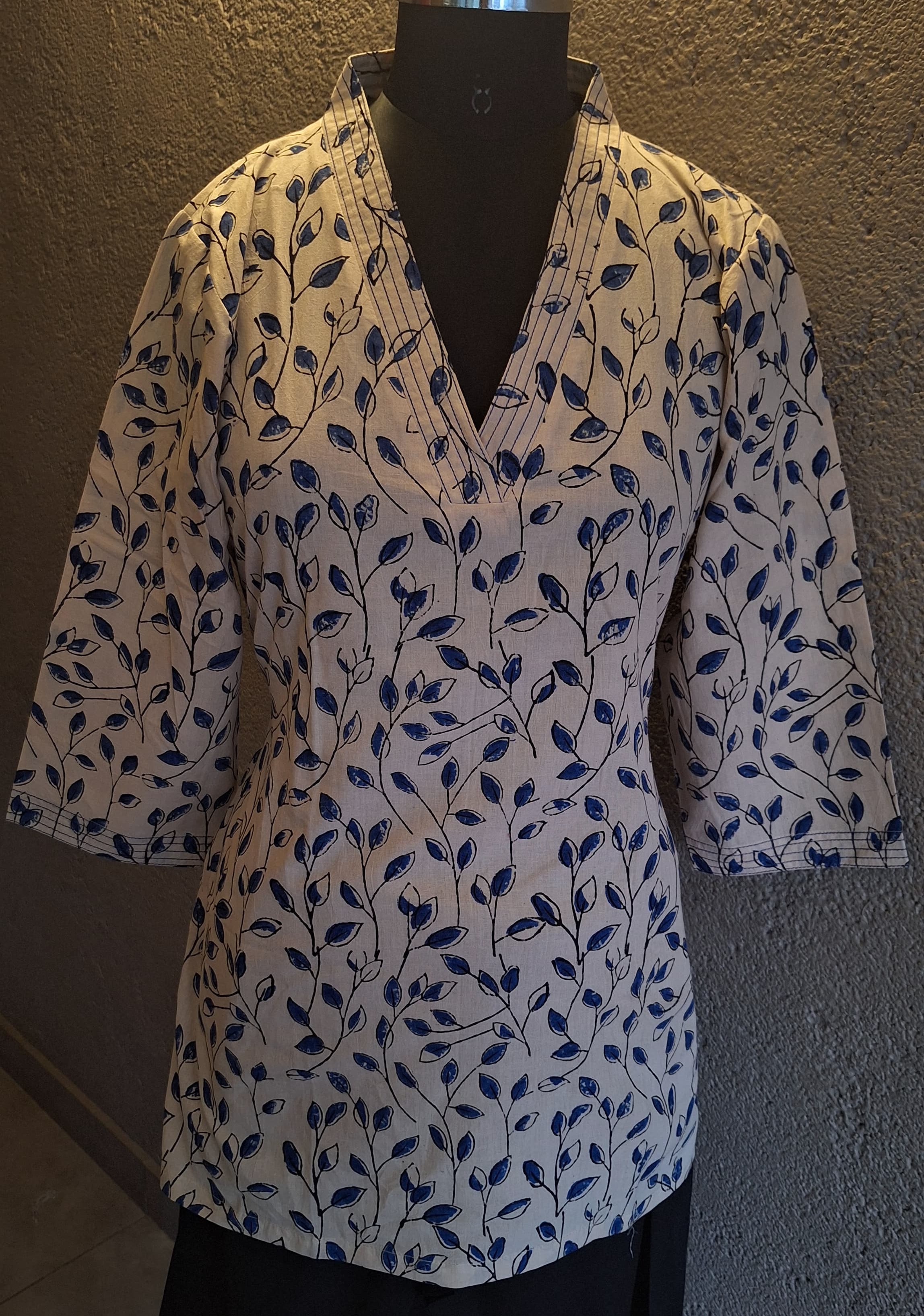 Women's V neck Floral Top