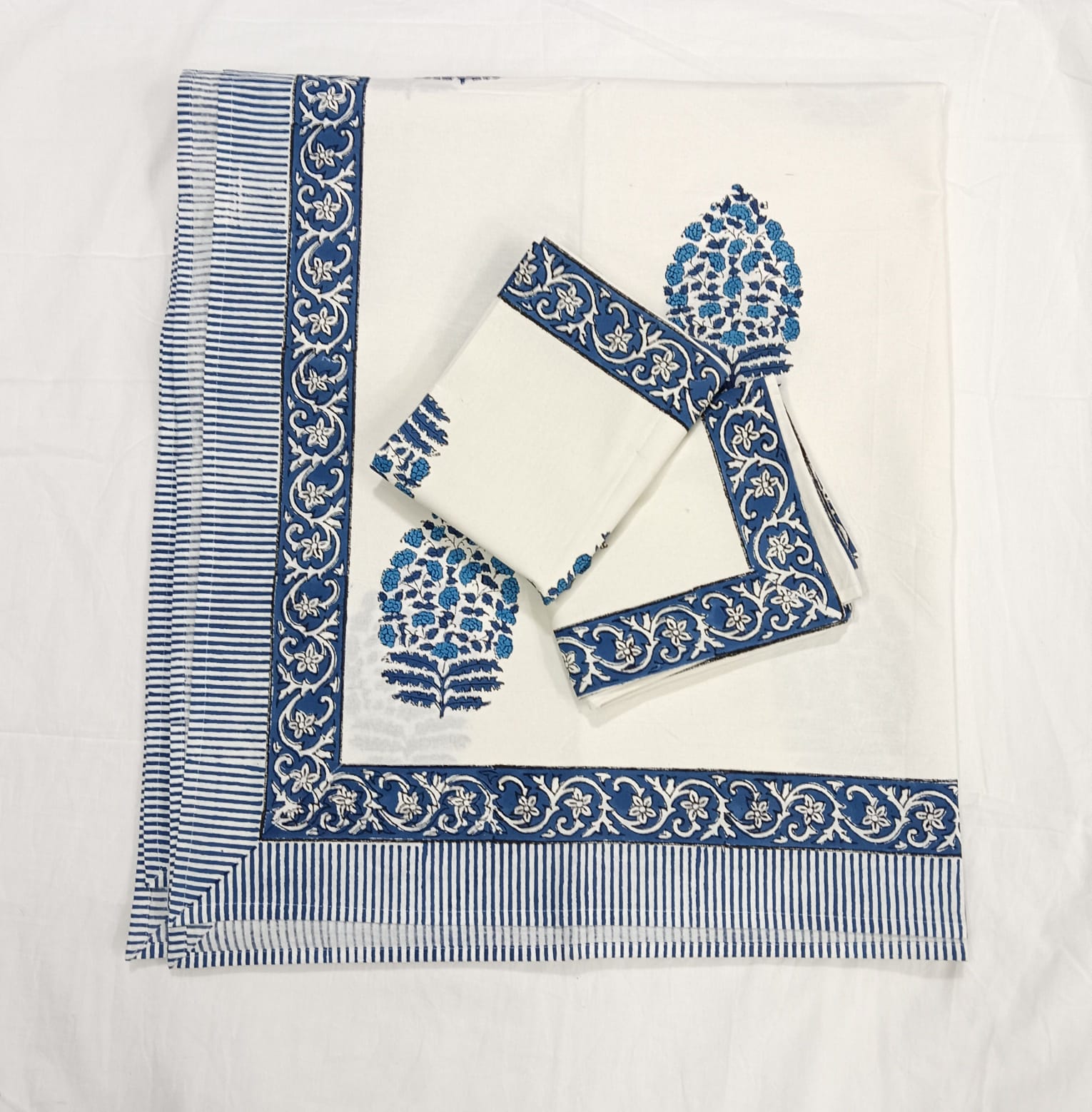 HANDBLOCK PRINTED COTTON BEDSHEET COLLECTION(90X108) - Print 17