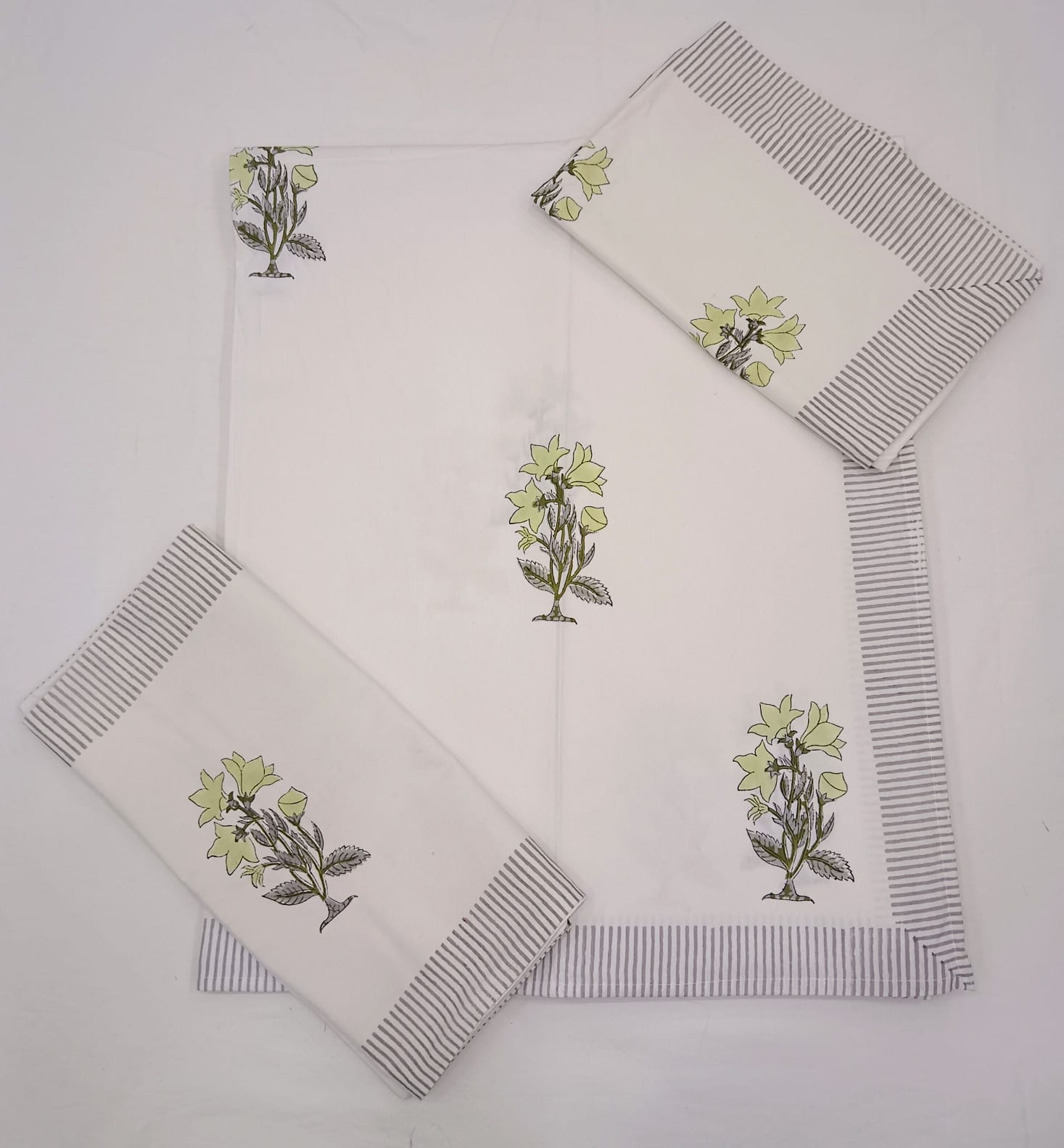 HANDBLOCK PRINTED COTTON BEDSHEET COLLECTION(90X108) - Print 28